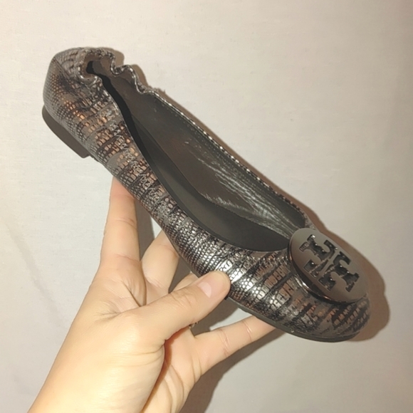 Tory Burch Shoes - Tory Burch Reva Flats Metallic Pewter Lizard Black Silver Gray Shoes Leather 6
